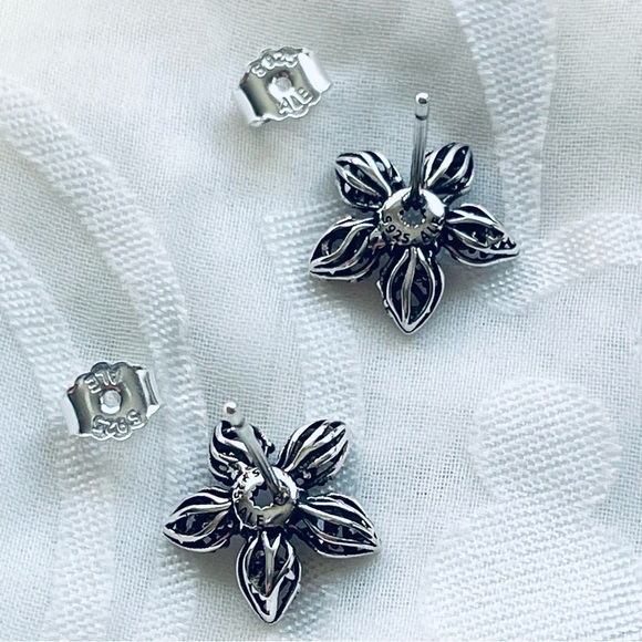 NWOT Stranger Things Demogorgon Stud Earrings – Sterling Silver 925 - Picture 13 of 14